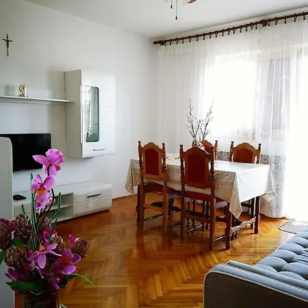 Apartament Naomi's Sunshine *