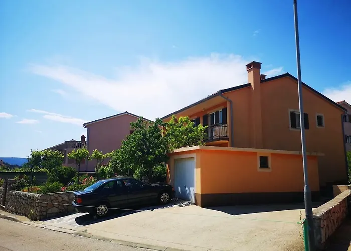 Naomi's Sunshine Apartmán