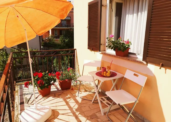 Naomi's Sunshine * Cres