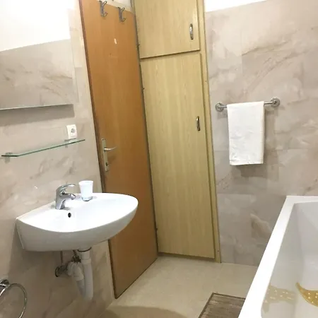 Naomi's Sunshine Daire *