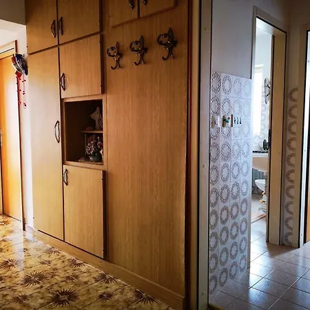 Daire Naomi's Sunshine