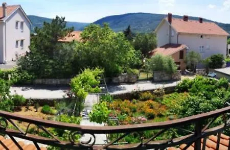 Naomi's Sunshine Daire *